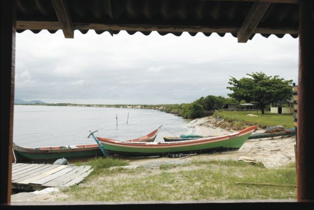 Vista da Enseada da Baleia, na Ilha do Cardoso: trecho, pertencente a São Paulo, pode passar para o território paranaense por força da erosão