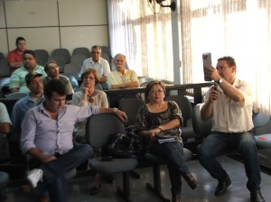 UTFPR, representantes do comércio, representantes do Vida Verde e representantes dos bairros